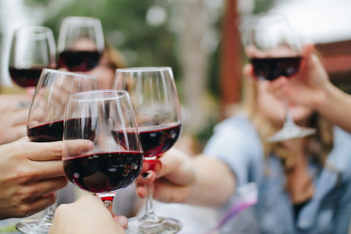 Brindis de vino